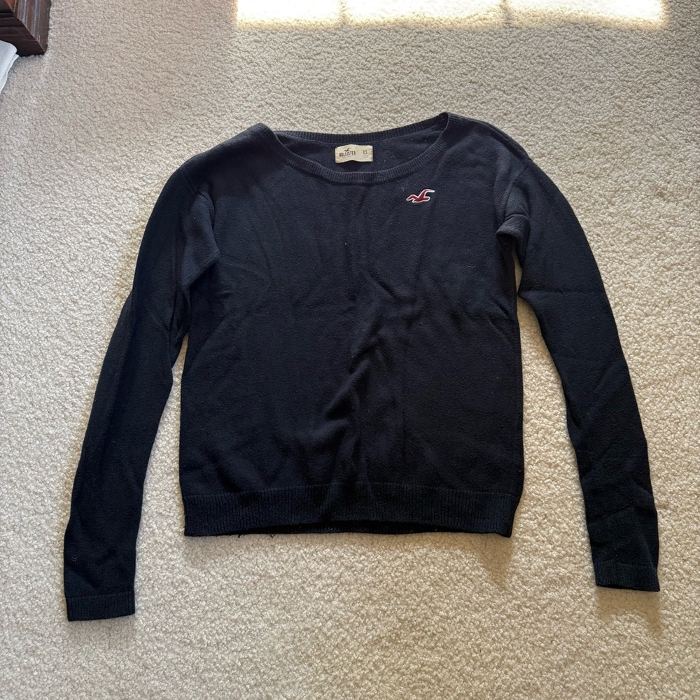 Hollister navy crewneck sweater
